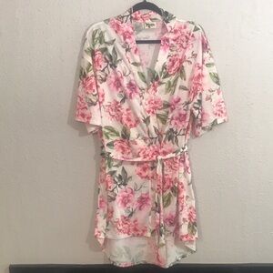 Show me Your Mumu Pink Floral Nwot Robe size one size
